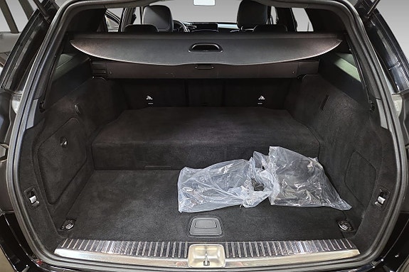 Mercedes-Benz C300 10 of 20