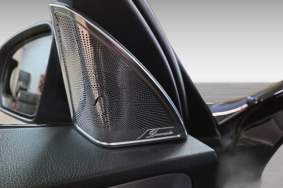 Mercedes-Benz C300 15 of 20