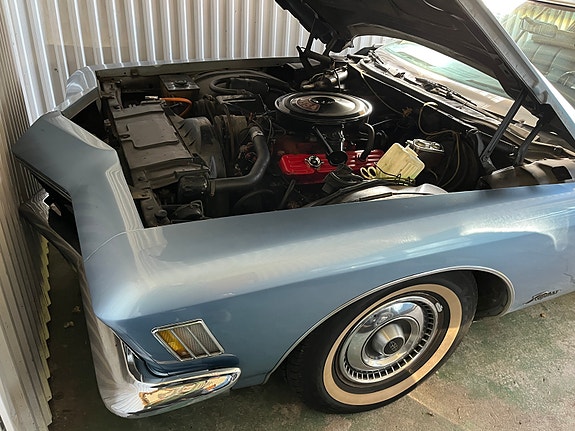 Buick Riviera 13 of 19