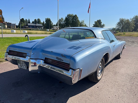 Buick Riviera 3 of 19