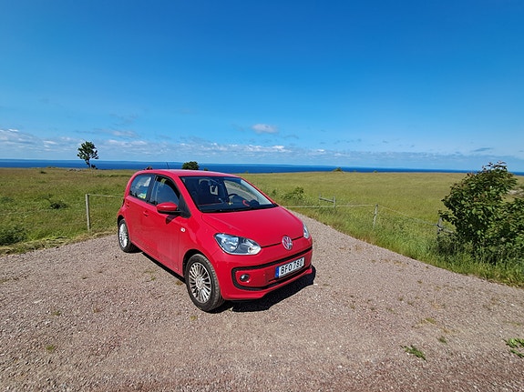 Volkswagen UP! 3 of 7