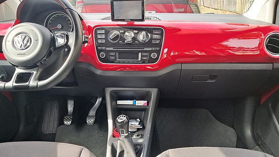 Volkswagen UP! 12 of 13