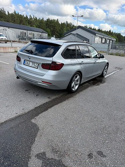 BMW 320d 5 of 10