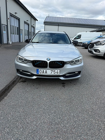BMW 320d 2 of 10