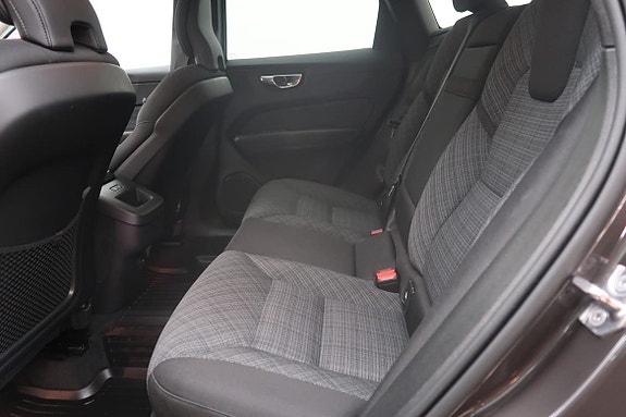 Volvo XC60 5 of 13