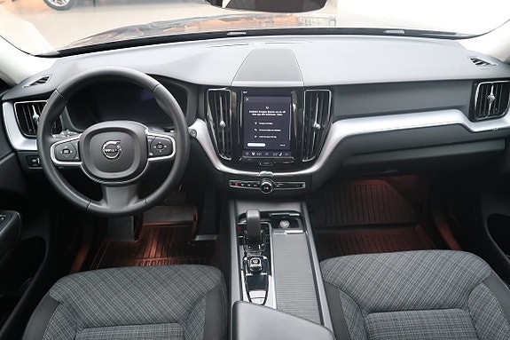 Volvo XC60 7 of 13