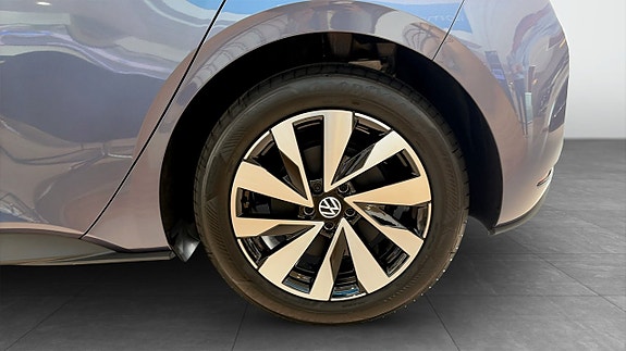 Volkswagen ID.3 Neo 7 of 13