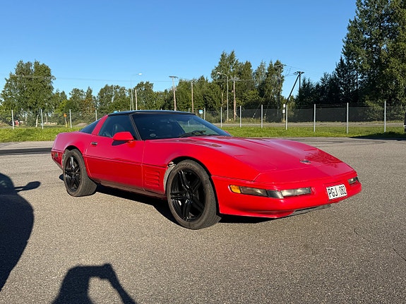 Chevrolet Corvette 2 of 9