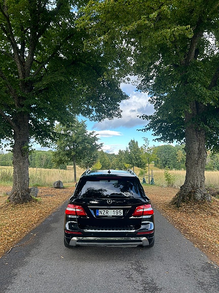 Mercedes-Benz ML350 18 of 30