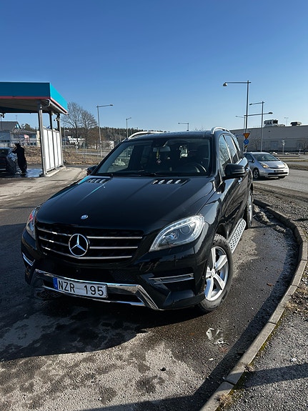 Mercedes-Benz ML350 14 of 20
