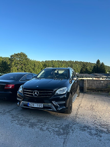 Mercedes-Benz ML350 13 of 20