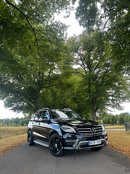Mercedes-Benz ML350 5 of 30