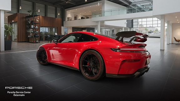Porsche 911 GT3 2 of 16