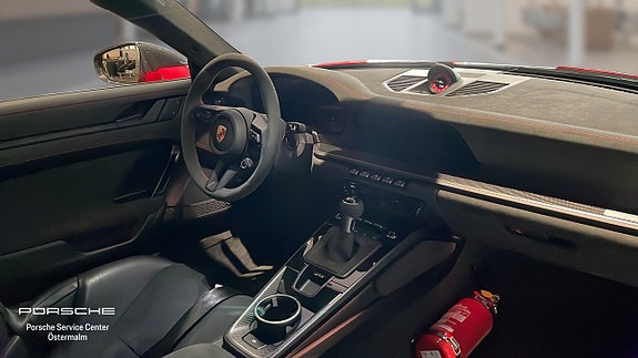 Porsche 911 GT3 4 of 16
