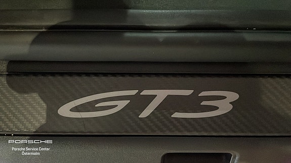Porsche 911 GT3 12 of 16