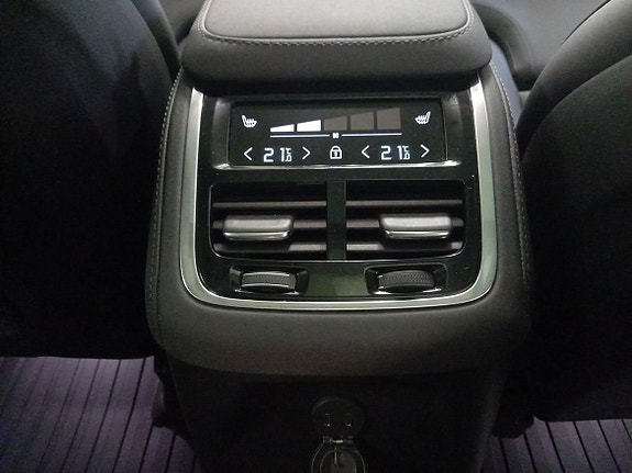Volvo XC90 19 of 19