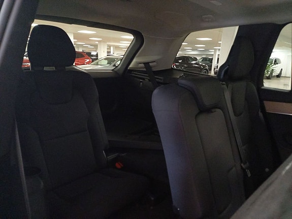 Volvo XC90 12 of 19