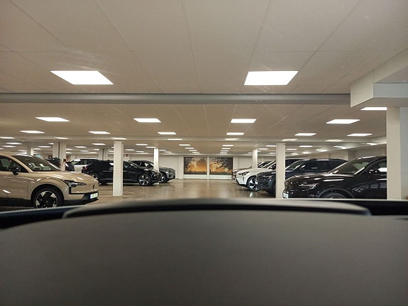 Volvo XC90 16 of 19