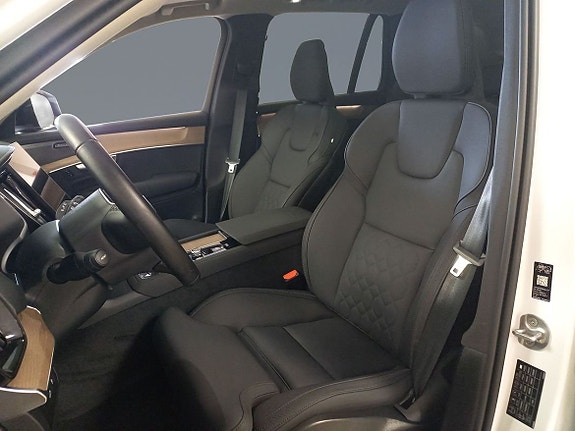 Volvo XC90 6 of 19
