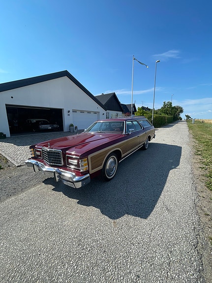Ford LTD 2 of 11