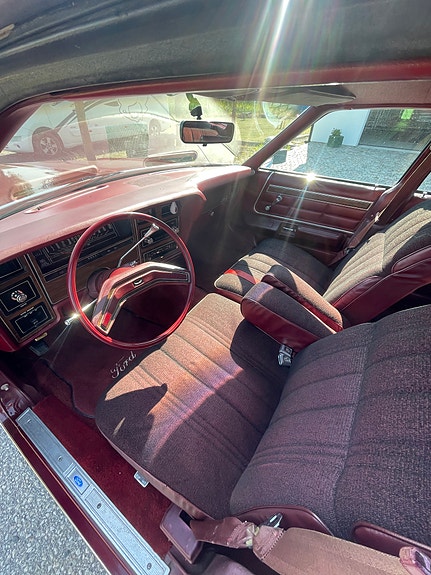 Ford LTD 8 of 11