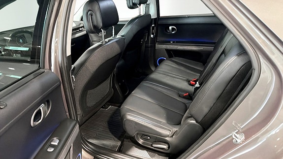 Hyundai Ioniq 5 7 of 9