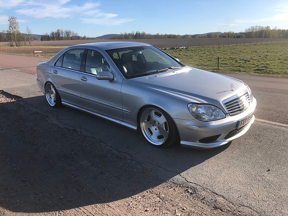 Mercedes-Benz S320 10 of 12