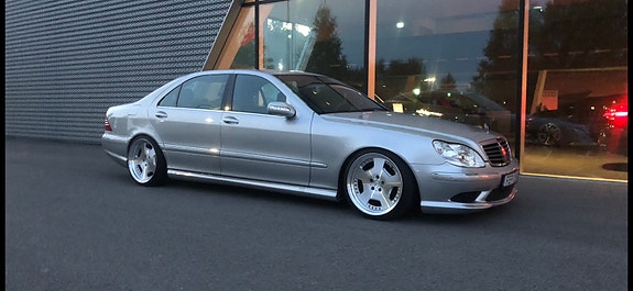 Mercedes-Benz S320 12 of 12