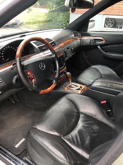 Mercedes-Benz S320 7 of 12