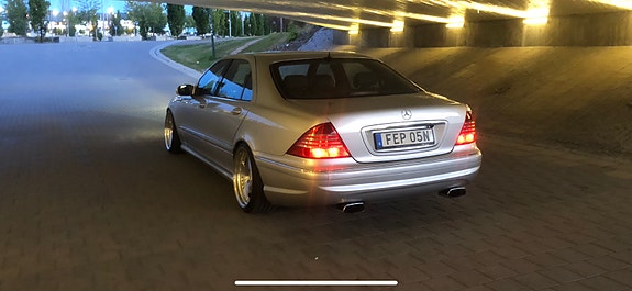 Mercedes-Benz S320 11 of 12