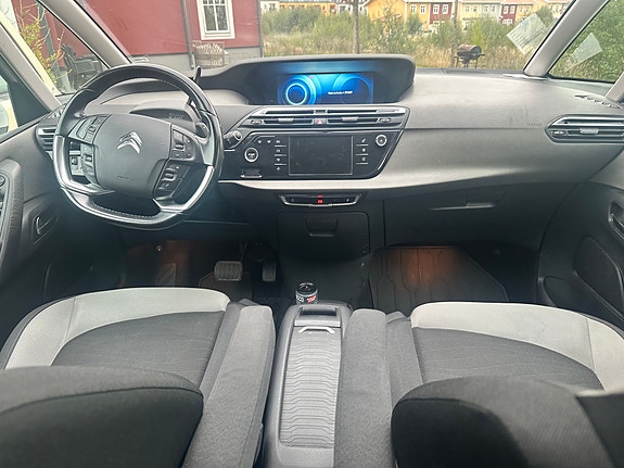 Citroen C4 Picasso 9 of 12