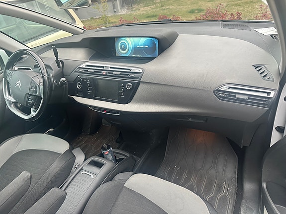 Citroen C4 Picasso 5 of 12