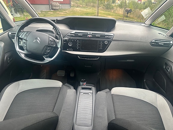 Citroen C4 Picasso 7 of 12