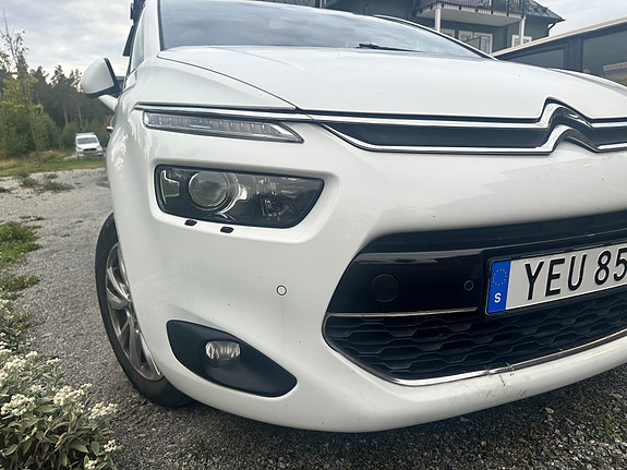 Citroen C4 Picasso 4 of 12