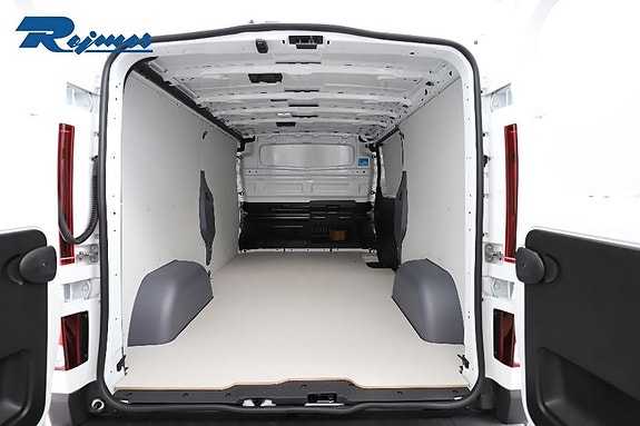 Renault Trafic 19 of 26