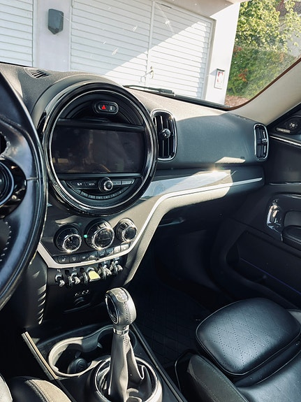 MINI Countryman Cooper SE 4 of 6