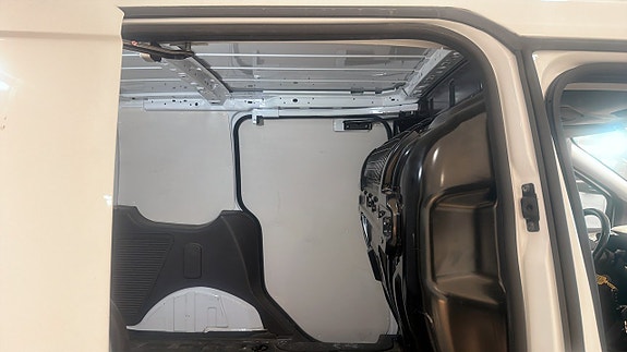 Ford Transit Connect 5 of 9