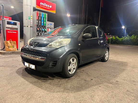 Peugeot 107 2 of 5