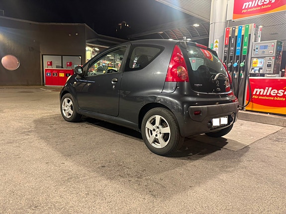 Peugeot 107 3 of 5
