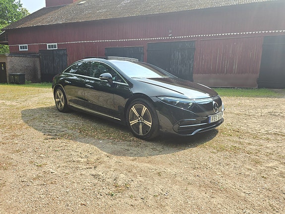 Mercedes-Benz EQS450 4 of 16