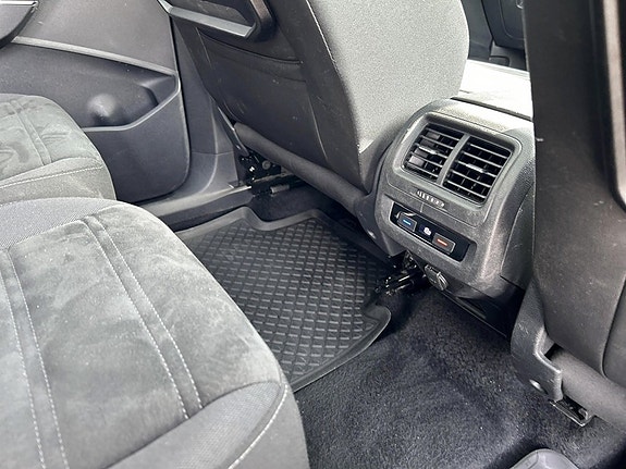 Volkswagen Touran 10 of 18