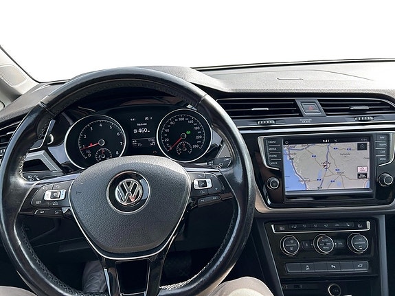 Volkswagen Touran 9 of 18