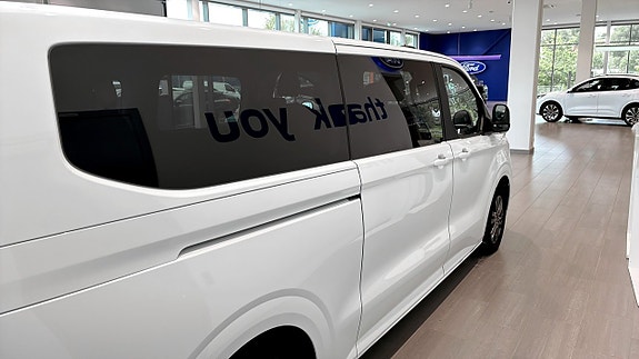 Ford Custom Tourneo 6 of 12