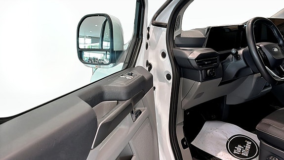 Ford Custom Tourneo 11 of 12