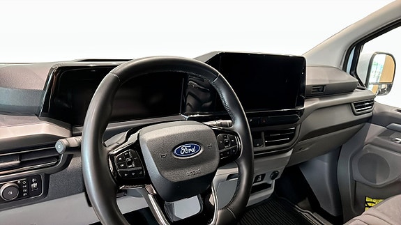 Ford Custom Tourneo 12 of 12