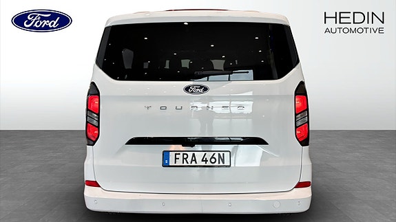 Ford Custom Tourneo 7 of 12