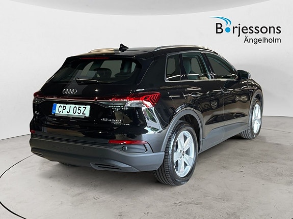 Audi Q4 e-tron 3 of 14
