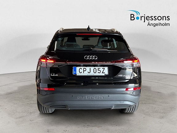 Audi Q4 e-tron 4 of 14