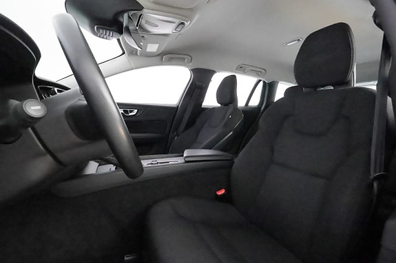 Volvo V60 10 of 30