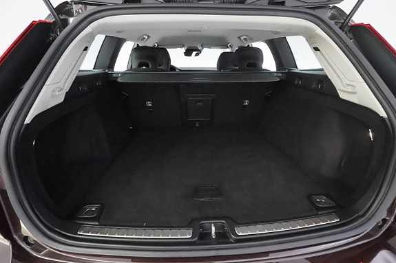 Volvo V60 8 of 30